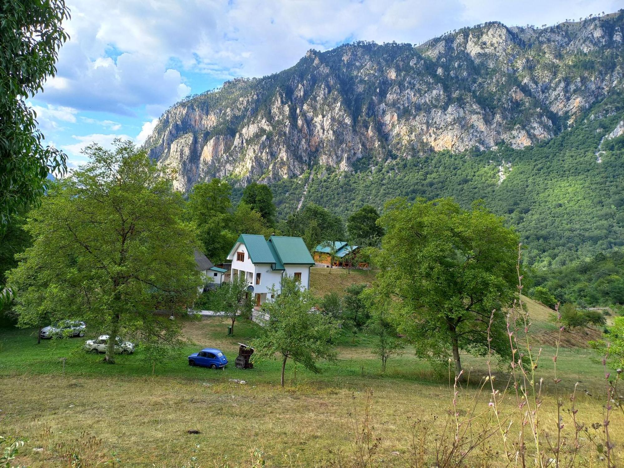 Vila Montana Dobrilovina Exteriör bild
