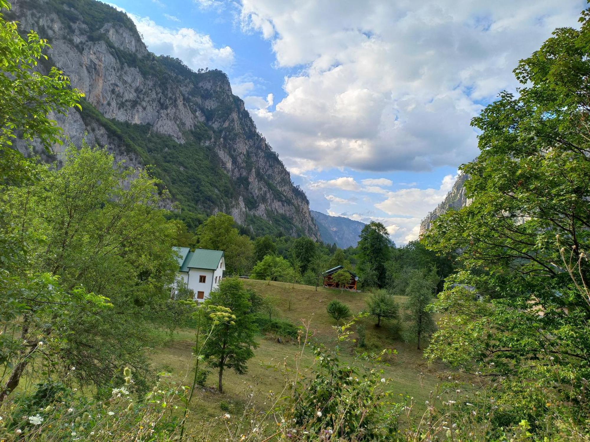 Vila Montana Dobrilovina Exteriör bild